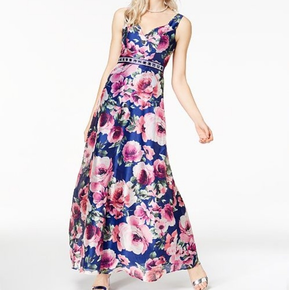 Dresses & Skirts - Trixxi

Juniors' Embellished Printed Gown